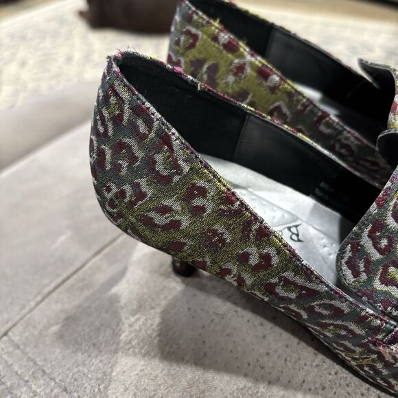 Bellini Brim Women's Pump Size 7.5W Heel Textile Upper PU Lining Unique Print - Picture 3 of 13